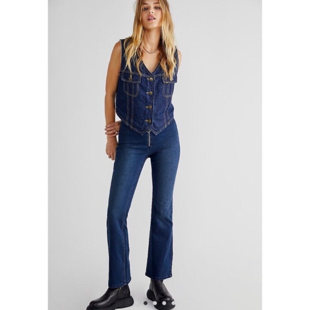 We The Free Jett Low Rise Flare Jeans Size 24 NWT Rich Blue